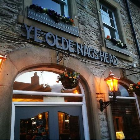 Ye Olde Nags Head Hotel Castleton  Exterior photo